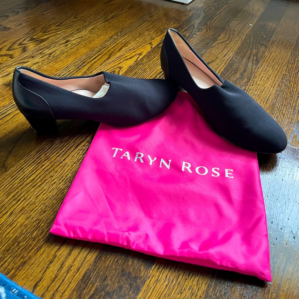 Taryn Rose Fiona Pumps - Black - Size 8.5